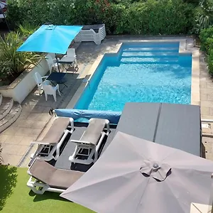 https://pavillon-kalensa.hotels-rhonealpes.com